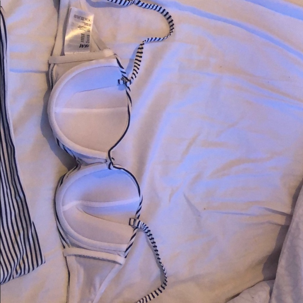 Bikini set - Picture 2 of 3